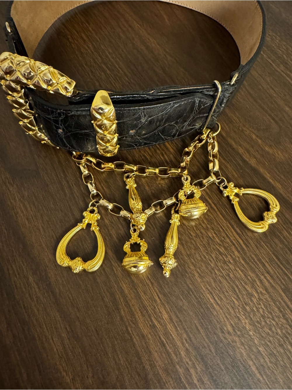 Streets Ahead Black Croc-Embossed Belt with Gold Charm Chain Small Y2K - Picture 2 of 8